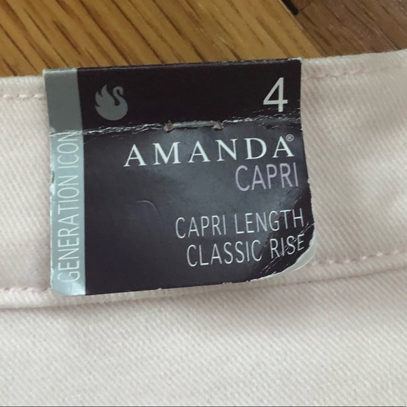 🌸🌸 Gloria Vanderbilt Pale Pink Capris 🌸🌸 - Picture 15 of 15